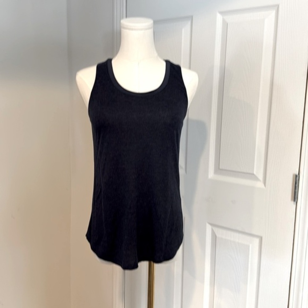 vince. Blue tank with 100% silk side stripe detail XS NWOT